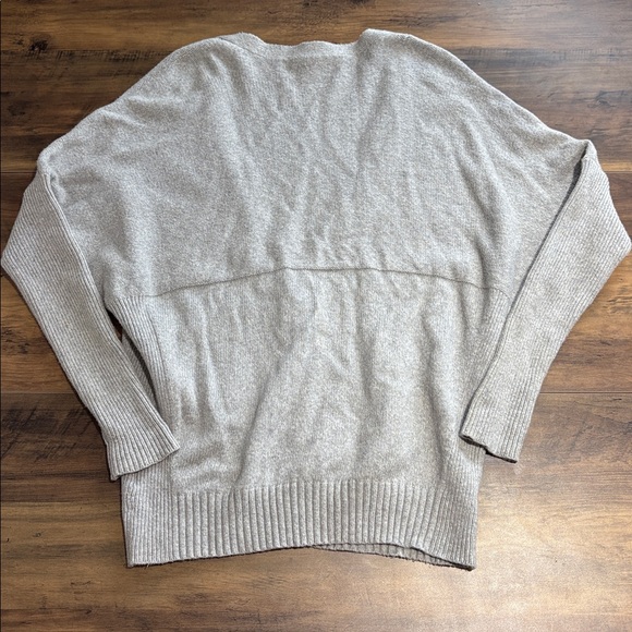 Eileen Fisher Light Gray Button-Up Cardigan Italian Yarn Size Small - Picture 6 of 6